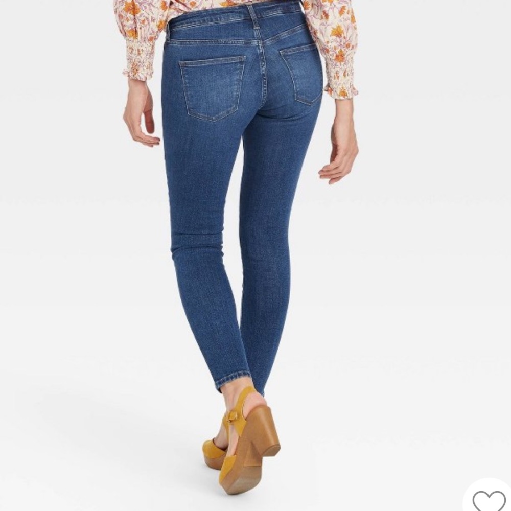 Women’s Mid-Rise Curvy Skinny Jeans Universal Thread Dark Wash
